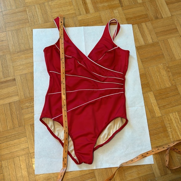 Miraclesuit - Picture 3 of 11